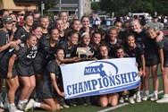No. 4 Longmeadow girls lacrosse defeats No. 2 Agawam, wins 19th consecutive West-Central Division I championship