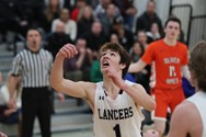 Tommy McMahon’s clutch shooting helps No. 14 Longmeadow boys basketball edge No. 19 Oliver Ames in D-II Round of 32 (photos)
