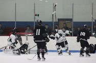 Minnechaug boys hockey fends off late comeback against Longmeadow (photos)