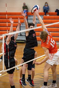 Experience, timely serving leads Westfield boys volleyball to sweep over Agawam (video)
