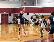 Emme Calkins' shooting pushes Northampton girls basketball past SICS 