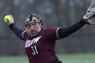 Madison Sunderland’s no-hitter lifts Ludlow softball over Minnechaug in pitchers duel, 1-0