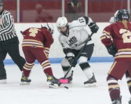 Longmeadow girls ice hockey outlasts Pope Francis, wins fifth consecutive game (photos)