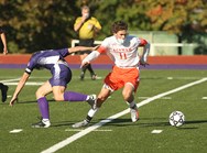 No. 3 Agawam boys soccer jumps out to quick lead, hangs on late in 3-2 win over No. 4 Westfield
