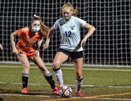 Madalyn Theriault makes history for Palmer girls soccer, records 100th career point