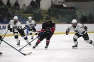 Kayla Russ’ third period goal lifts Longmeadow girls hockey to 3-2 win over Pope Francis 
