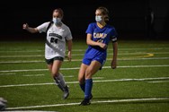 Defensive minded midfield leads No. 5 Minnechaug girls soccer past Chicopee Comp (photos)  