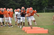 High School Football Game of the Week Preview: No. 4 Agawam vs. No. 8 Holyoke (video) 