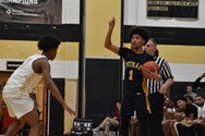 Andrew Mabry, late defense leads No. 5 Putnam boys basketball past No. 1 Springfield Central