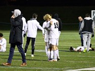 No. 3 Hampshire boys soccer falls to No. 2 Lynnfield in D-IV state tournament semifinals (photos) 