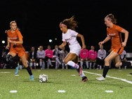 Western Mass. Girls Soccer Tournament Scoreboard: No. 1 Longmeadow, No. 1 Pope Francis advance to finals & more