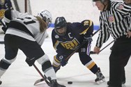 Longmeadow girls hockey falls to Methuen Tewskbury 2-1 in OT in preliminary round of Division I tournament