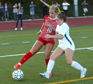 Western Mass. Girls Soccer Top 20: Minnechaug, Pope Francis inch up in rankings