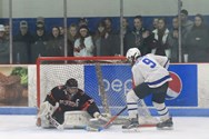 No. 3 Wahconah hangs on late, defeats No. 2 Amherst 3-1 in Western. Mass D-IIIA boys hockey semifinal